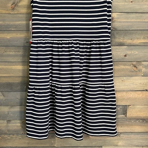 New Nautica Brand Dress with Pockets Size Medium in Navy and White - Picture 6 of 14
